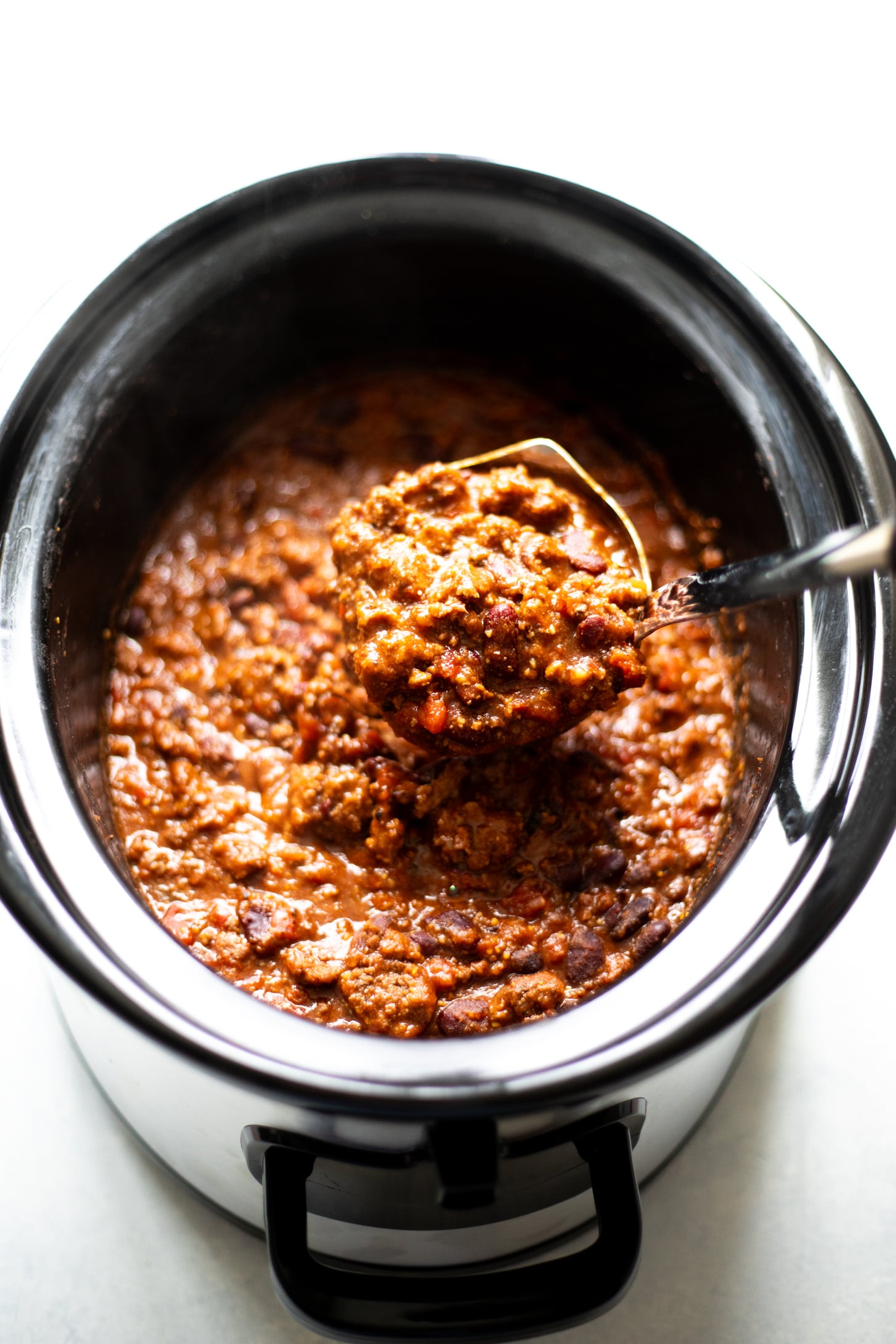 Slow Cooker Chili (Thick and Hearty)