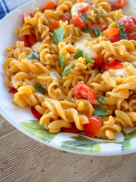 Simple Warm Caprese Pasta